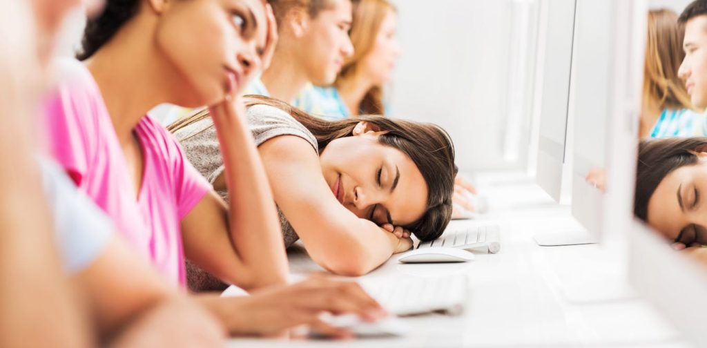 One way to help college students get enough sleep – pay them to go to bed